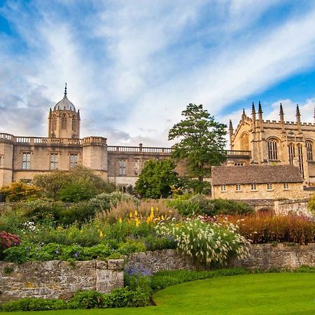 Stunning Riverside Oxford Apartment With Parking Kültér fotó