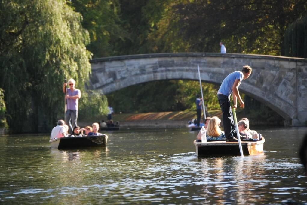 Stunning Riverside Oxford Apartment With Parking Kültér fotó